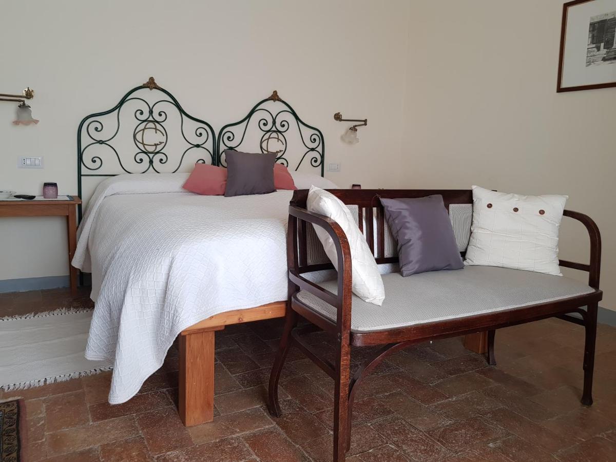 Agriturismo Casa Montecucco Джункарико Экстерьер фото